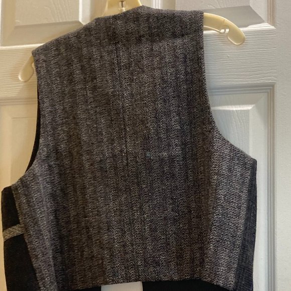 Mary Flanagan Vest, medium - Picture 2 of 3